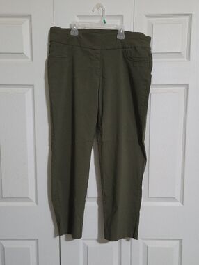 Ruby Rd. Olive Pull-On Cropped Ankle Pants